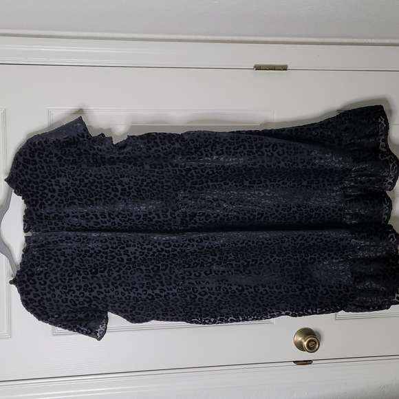 Loft plus cheetah print flutter sleeve midi dress - Picture 8 of 8